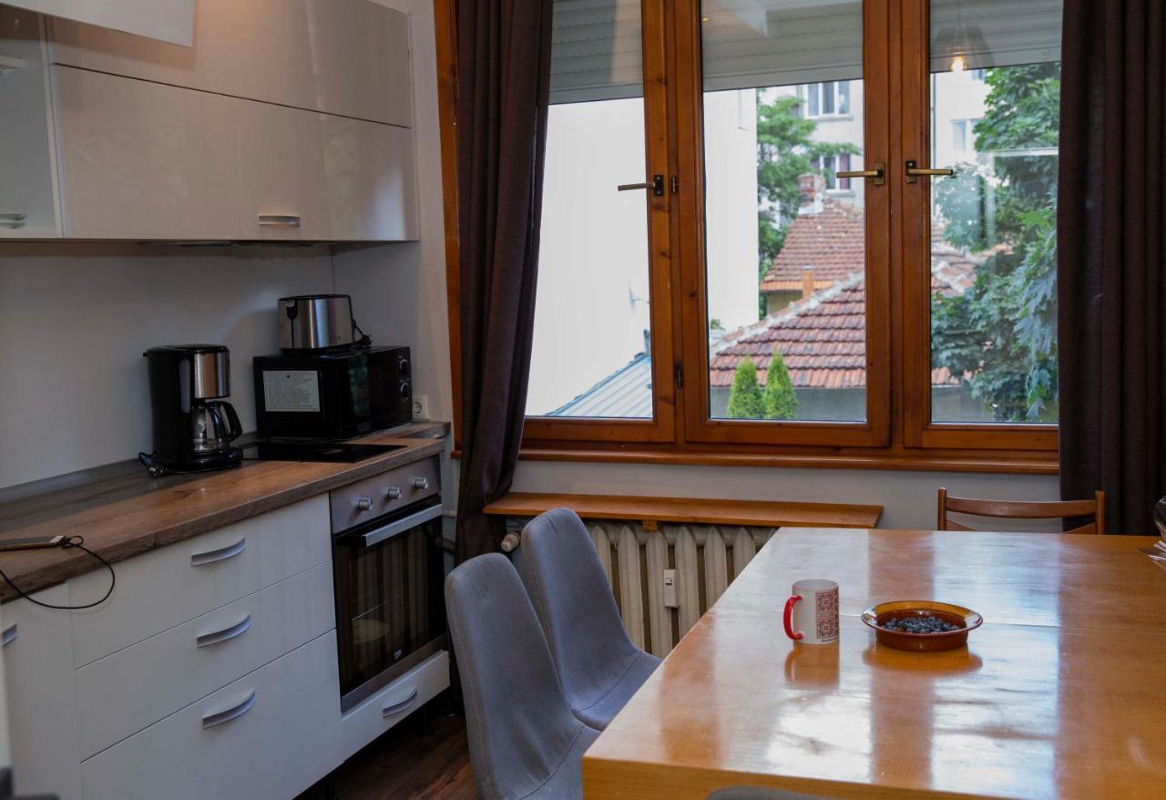 Central Sofia 3-Bedroom Apartment - Urban Art Gallery - Free Parking! Exterior photo
