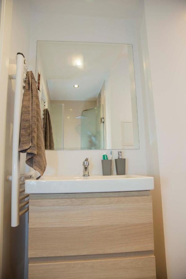 Central Sofia 3-Bedroom Apartment - Urban Art Gallery - Free Parking! Exterior photo